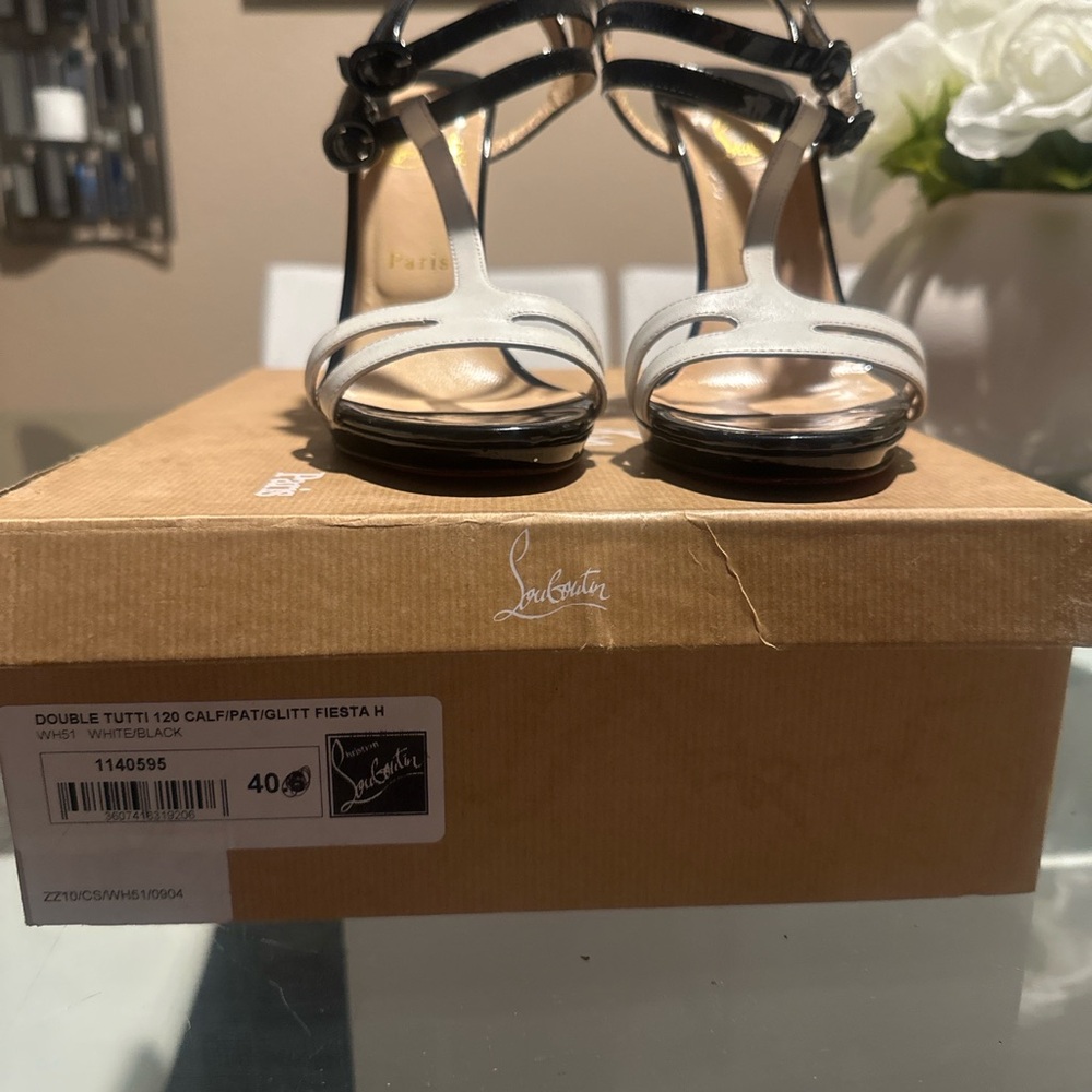 Elegant Black and White Christian louboutin High Heel Sandals - Picture 7 of 7
